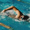 Porady dotyczące pływania: Jak być bezpiecznym, wygodnym i poprawić swoje doświadczenie w pływaniu